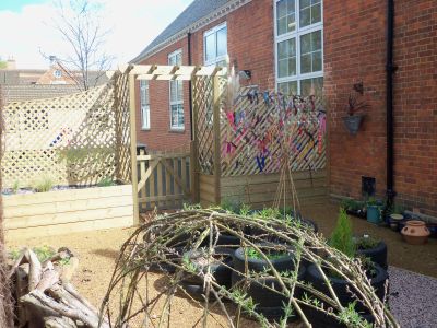 Carswell Community School's reflective sensory garden