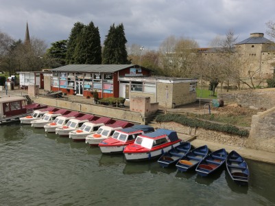 Hire Boats back in the water