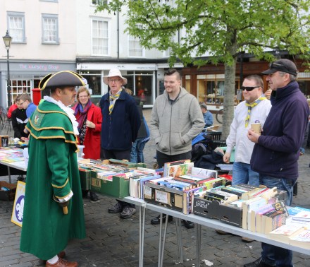 Town Crier announces Abingdon Jazz Festival