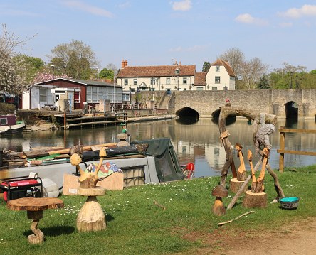 Abingdon Bridge on Easter Sunday