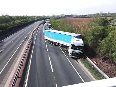 Crash on A34