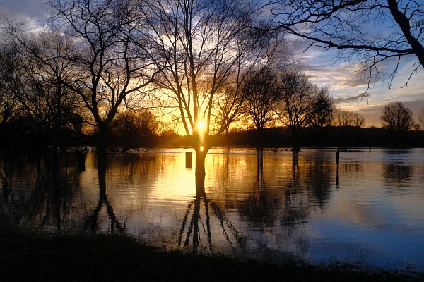 Sunrise over the Abingdon floodplain